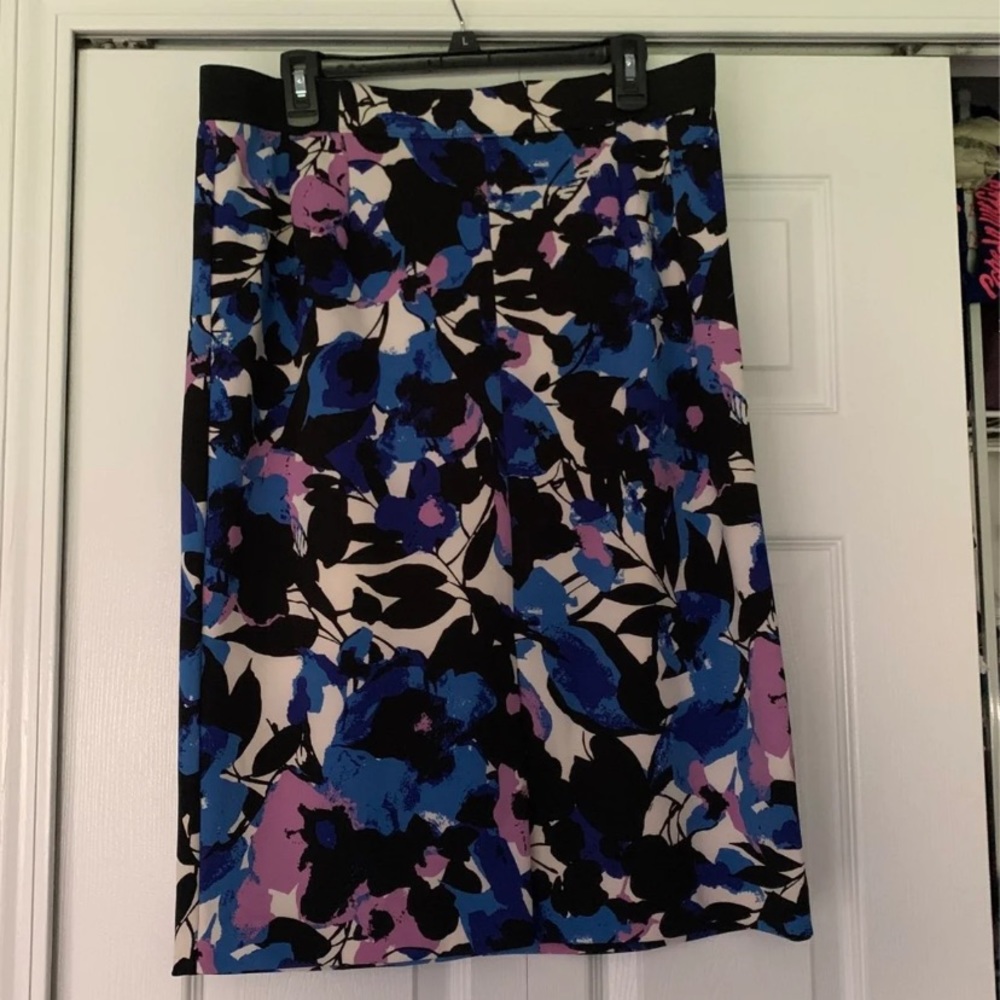 Floral pencil skirt